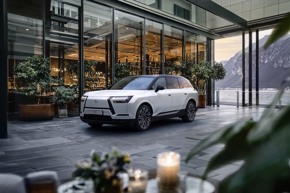 Lexus TZ, il nuovo SUV elettrico a sei posti