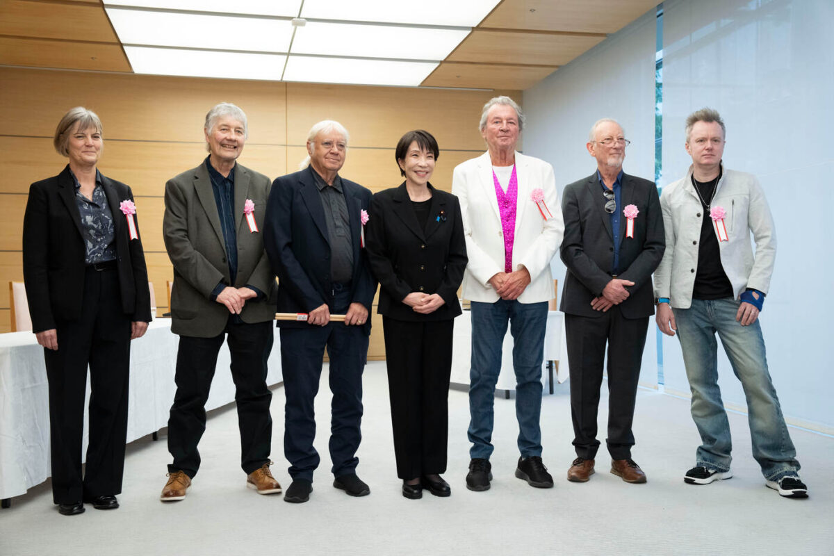 Sanae Takaichi, la premier che suona il rock e ama i Deep Purple