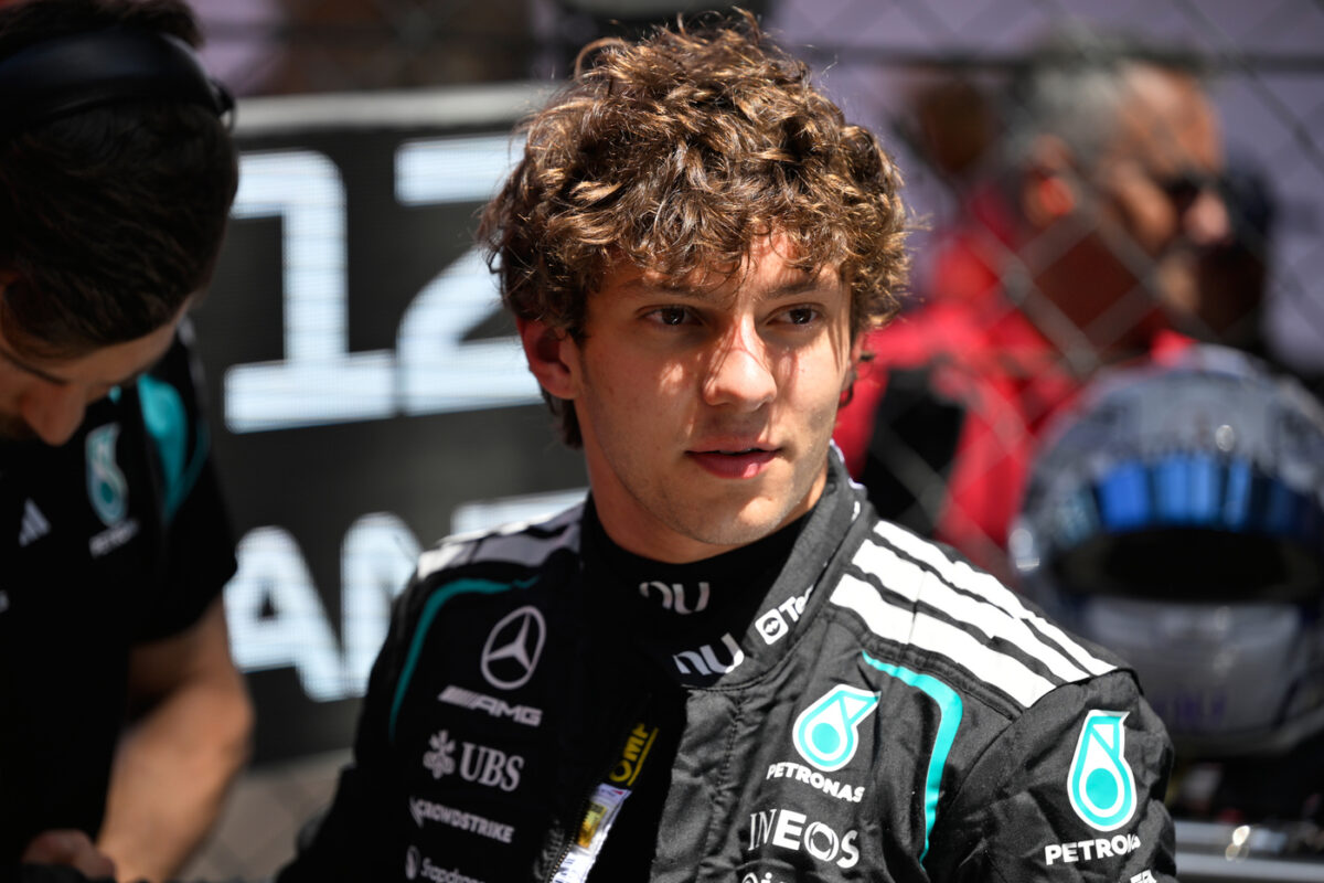 Formula 1, che spettacolo Kimi: Antonelli trionfa a Monaco. Seconda la Ferrari di Hamilton Formula 1, che spettacolo Kimi: Antonelli trionfa a Monaco. Seconda la Ferrari di Hamilton