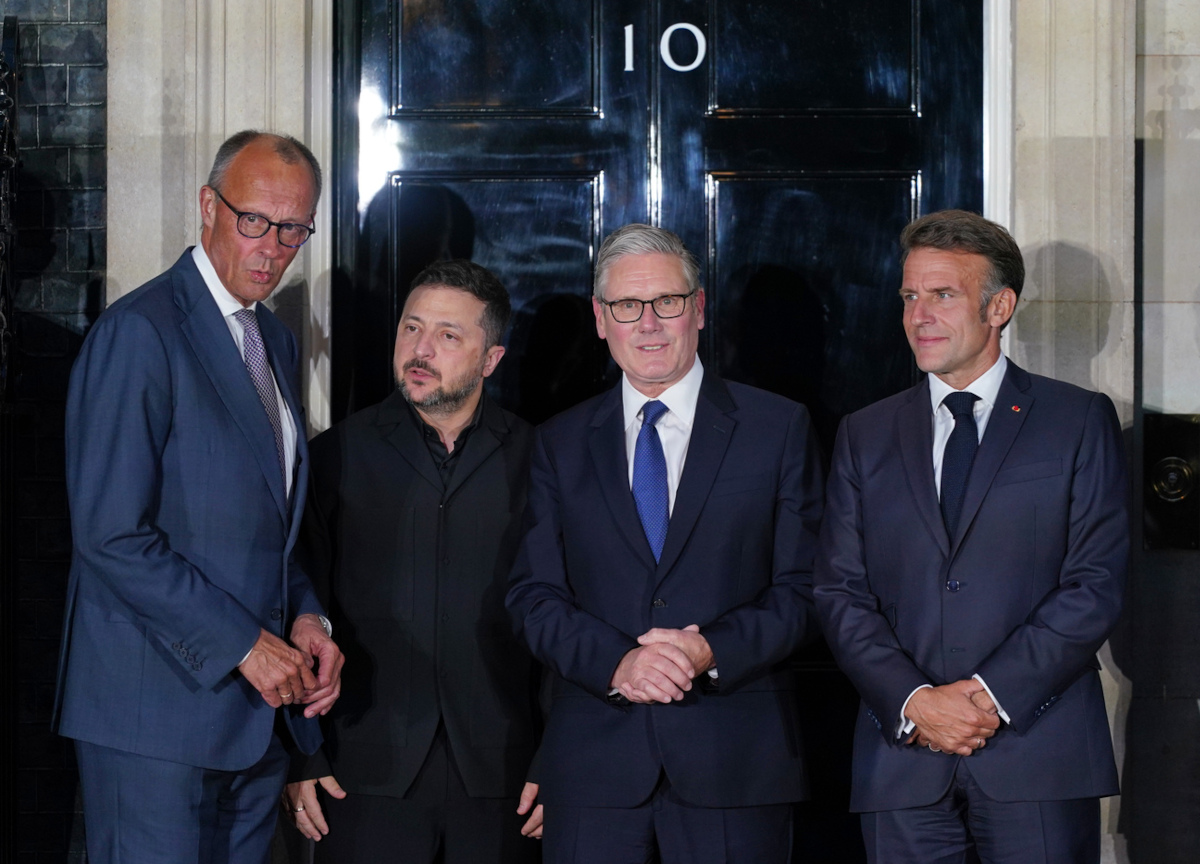 Guerra Ucraina, il vertice con Germania-Francia-Uk e il messaggio di Zelensky: “La Russia non sta vincendo” Guerra Ucraina, il vertice con Germania-Francia-Uk e il messaggio di Zelensky: “La Russia non sta vincendo”