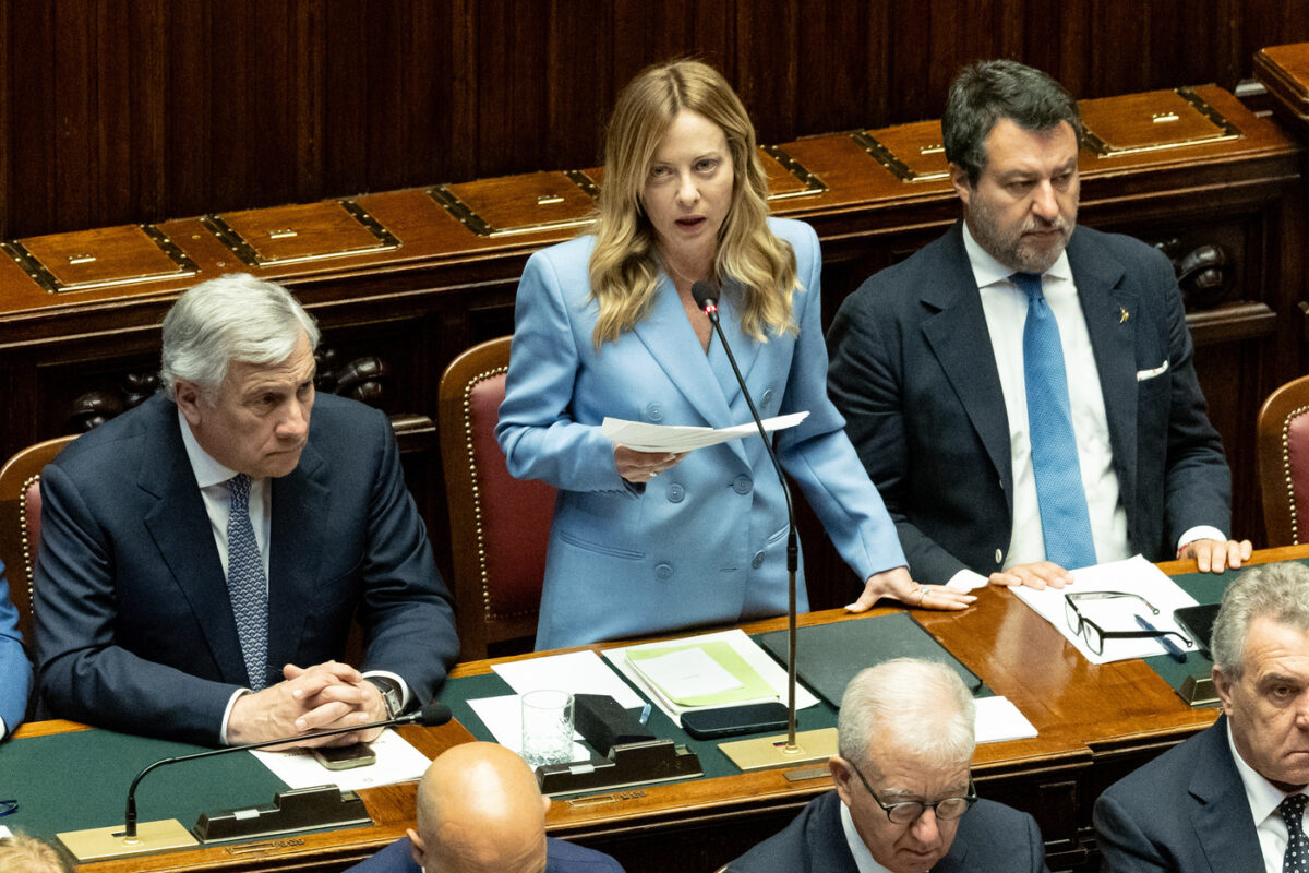 Meloni alla Camera: “Su Kiev la linea non cambia, l’Ue individui una figura autorevole per il negoziato sull’Ucraina” Meloni alla Camera: “Su Kiev la linea non cambia, l’Ue individui una figura autorevole per il negoziato sull’Ucraina”