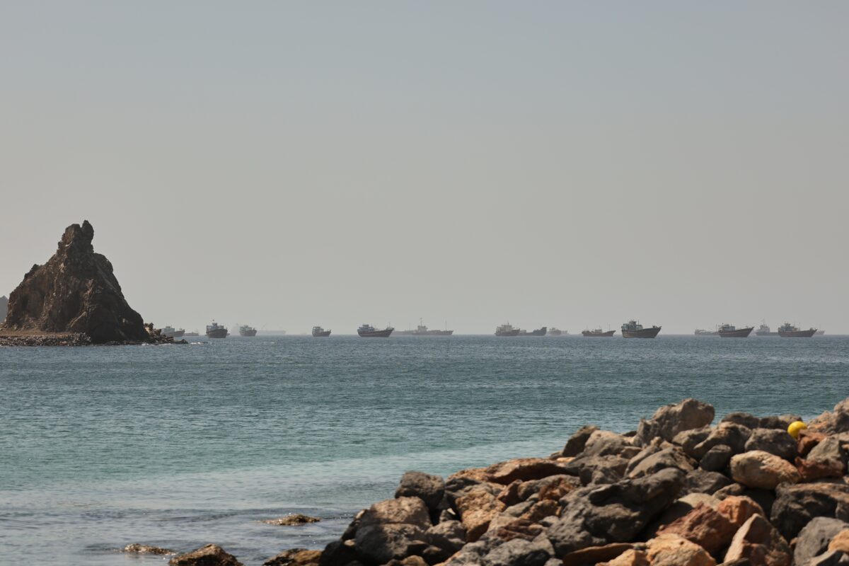 Nulla da fare per lo Stretto di Hormuz, Teheran: “Nessuna nave autorizzata al transito”