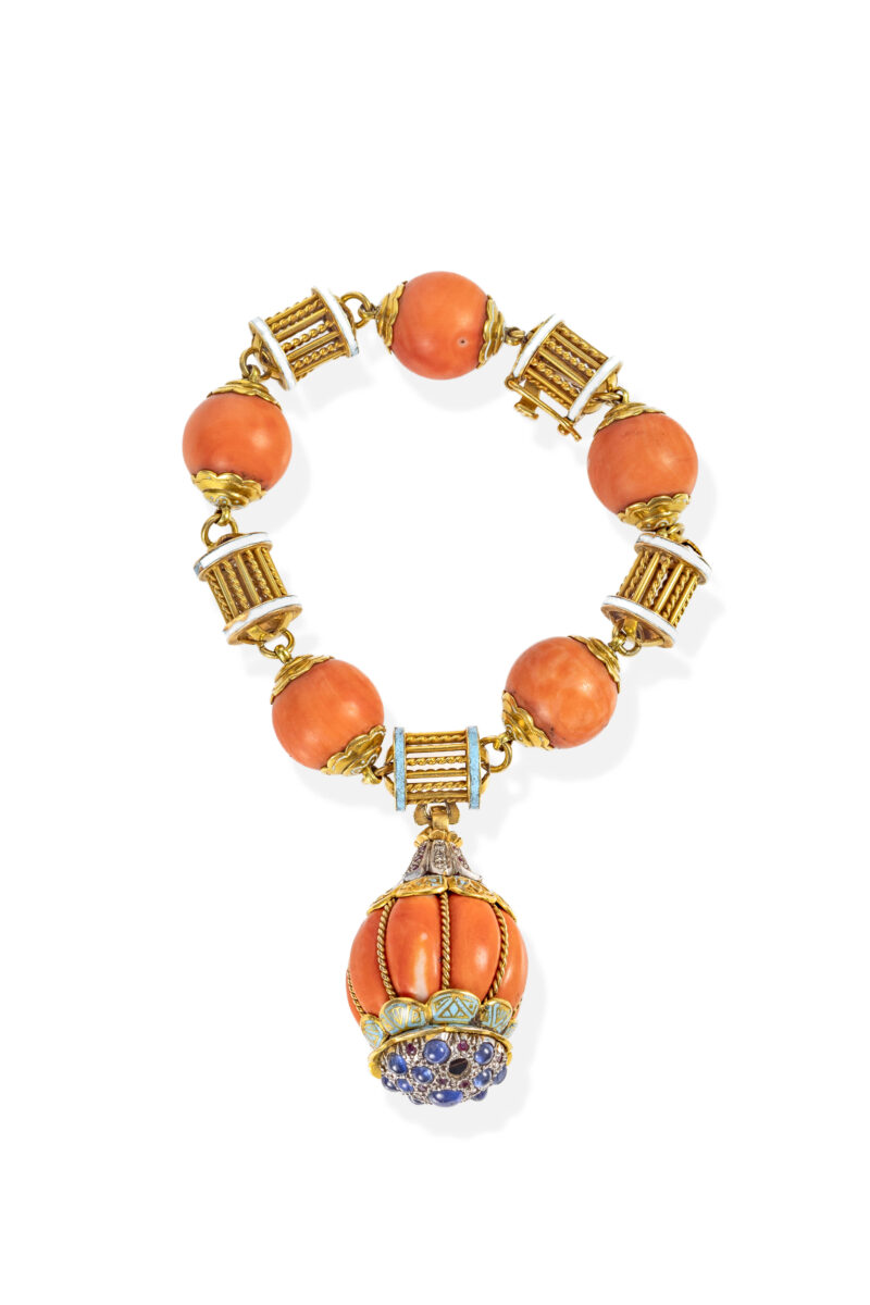 Furto di gioielli in una casa d’aste a Torino: rubati orologi e gioielli. In 4 minuti un bottino da 1 milione di euro