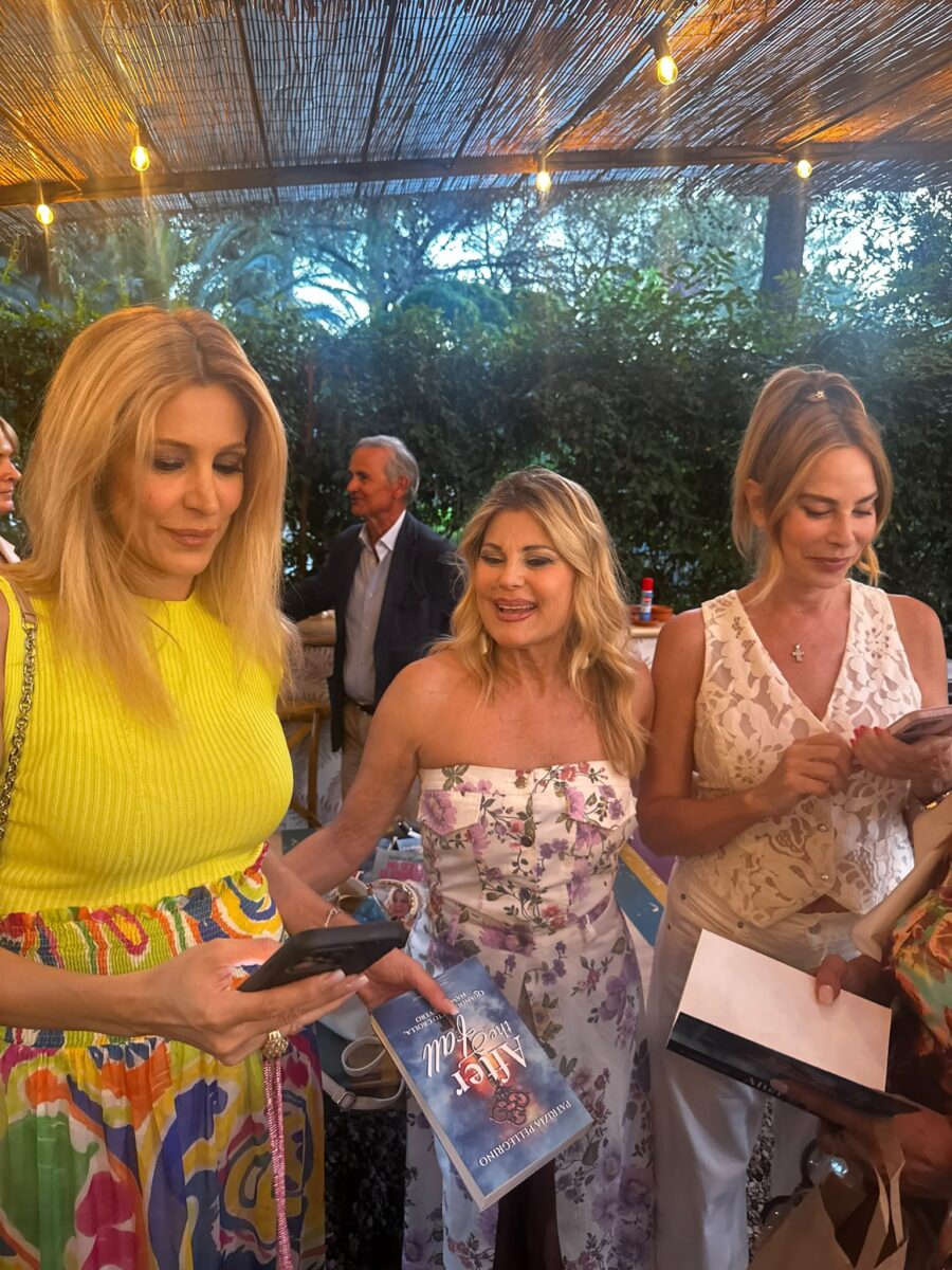 Il firma copia è donna: presentazioni e feste per i libri di giornaliste e conduttrici vip – video esclusivo