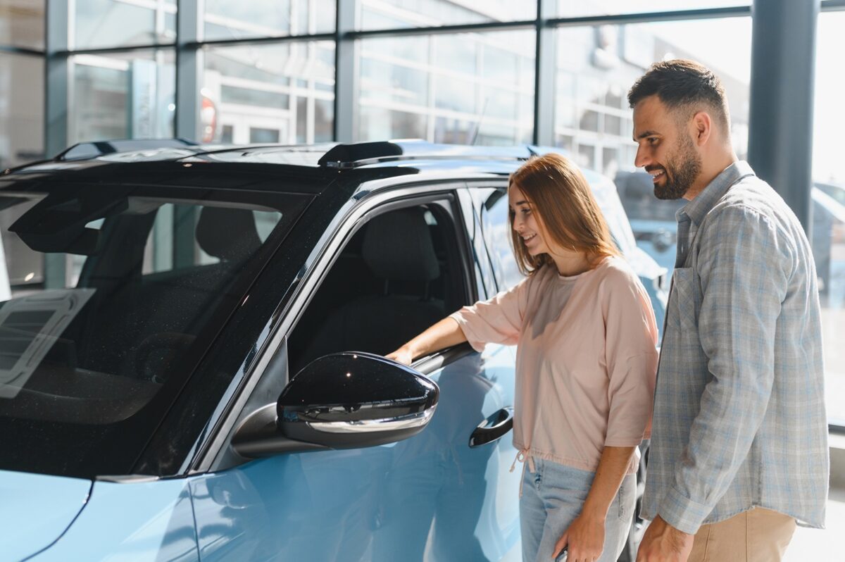 Auto cinesi, perché convincono i giovani italiani Auto cinesi, perché convincono i giovani italiani