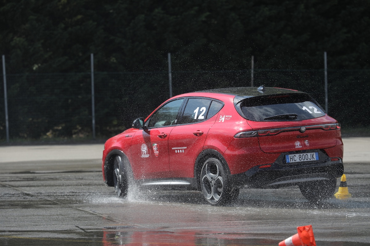 Alfa Romeo porta i clienti in pista con la Driving Academy