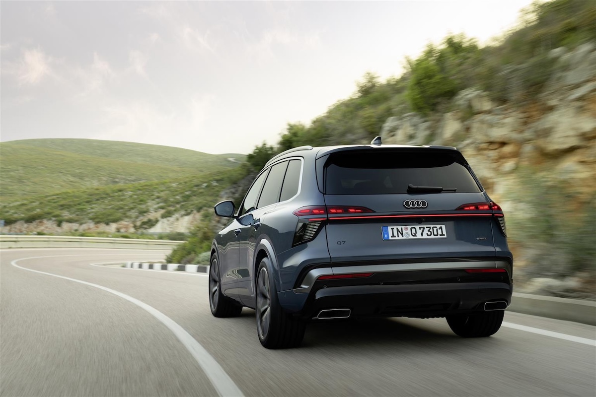 Audi nuova Q7 cambia passo: più digitale, diesel e ibrida Audi nuova Q7 cambia passo: più digitale, diesel e ibrida
