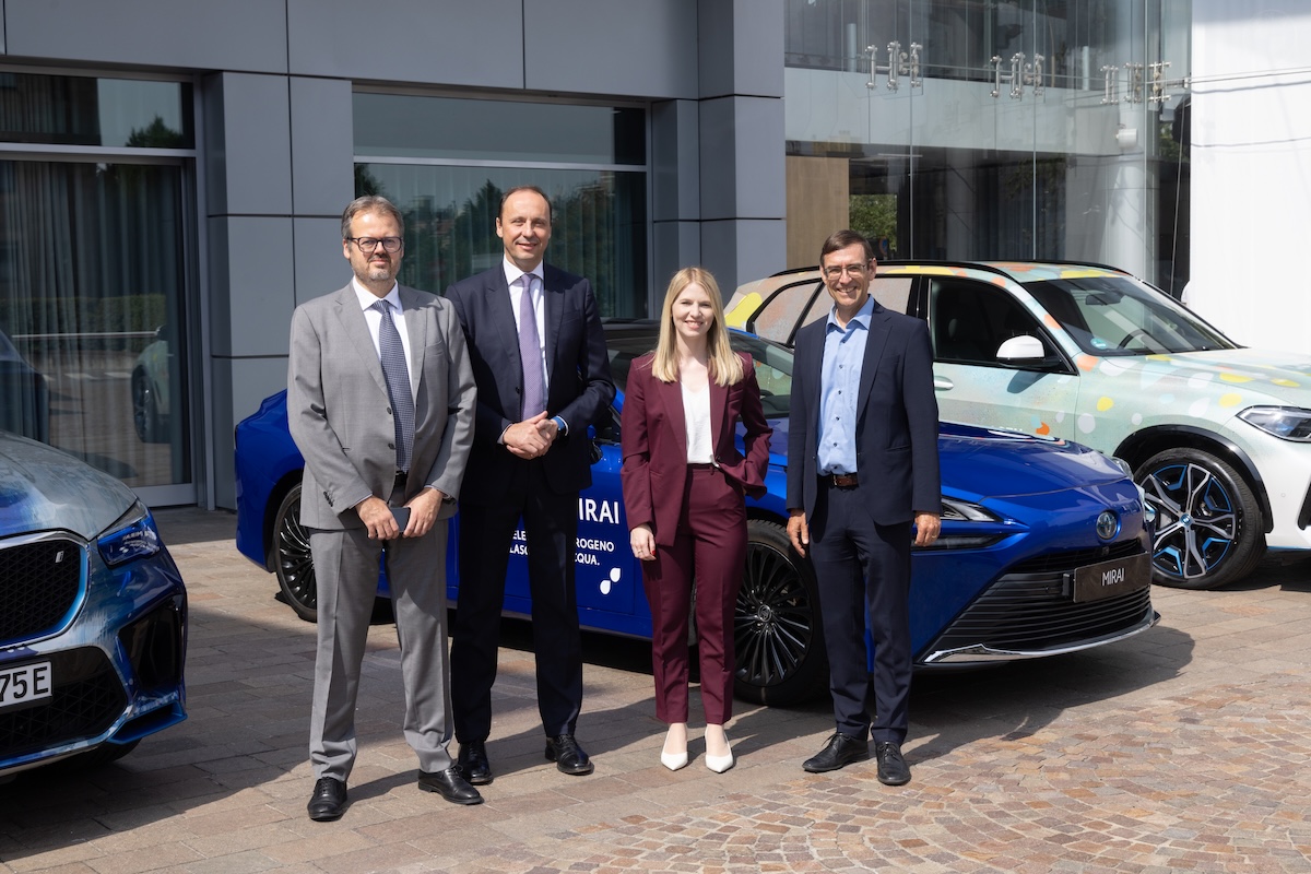 BMW punta sull’idrogeno con la tecnologia Toyota BMW punta sull’idrogeno con la tecnologia Toyota