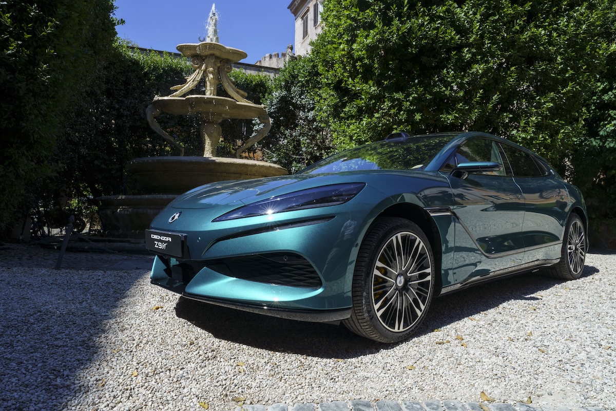 DENZA Z9GT, il manifesto tecnologico di BYD in Europa