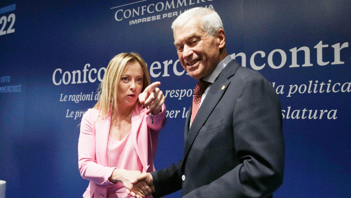 Meloni all’assemblea di Confcommercio: “Non siamo la repubblica delle banane. No alla patrimoniale” Meloni all’assemblea di Confcommercio: “Non siamo la repubblica delle banane. No alla patrimoniale”