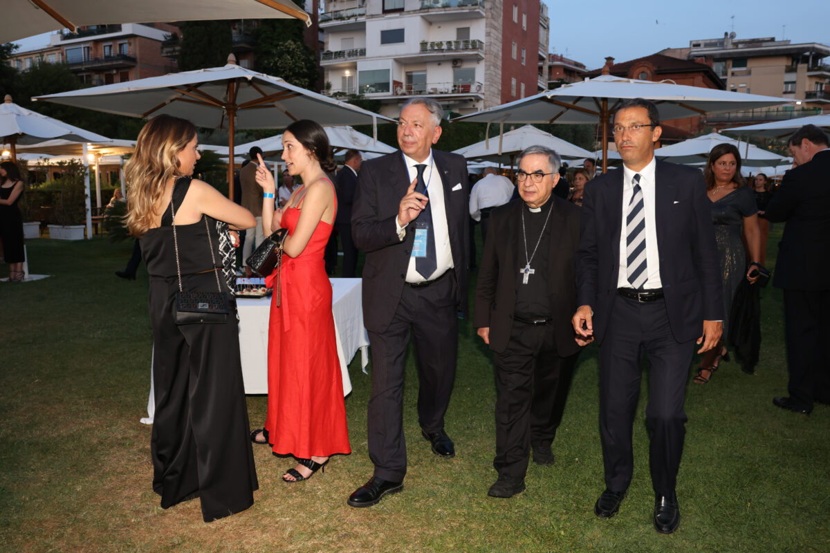 Camaiora&Friends, serata da oltre 200 ospiti a Roma per aiutare la Neuroriabilitazione del Gemelli
