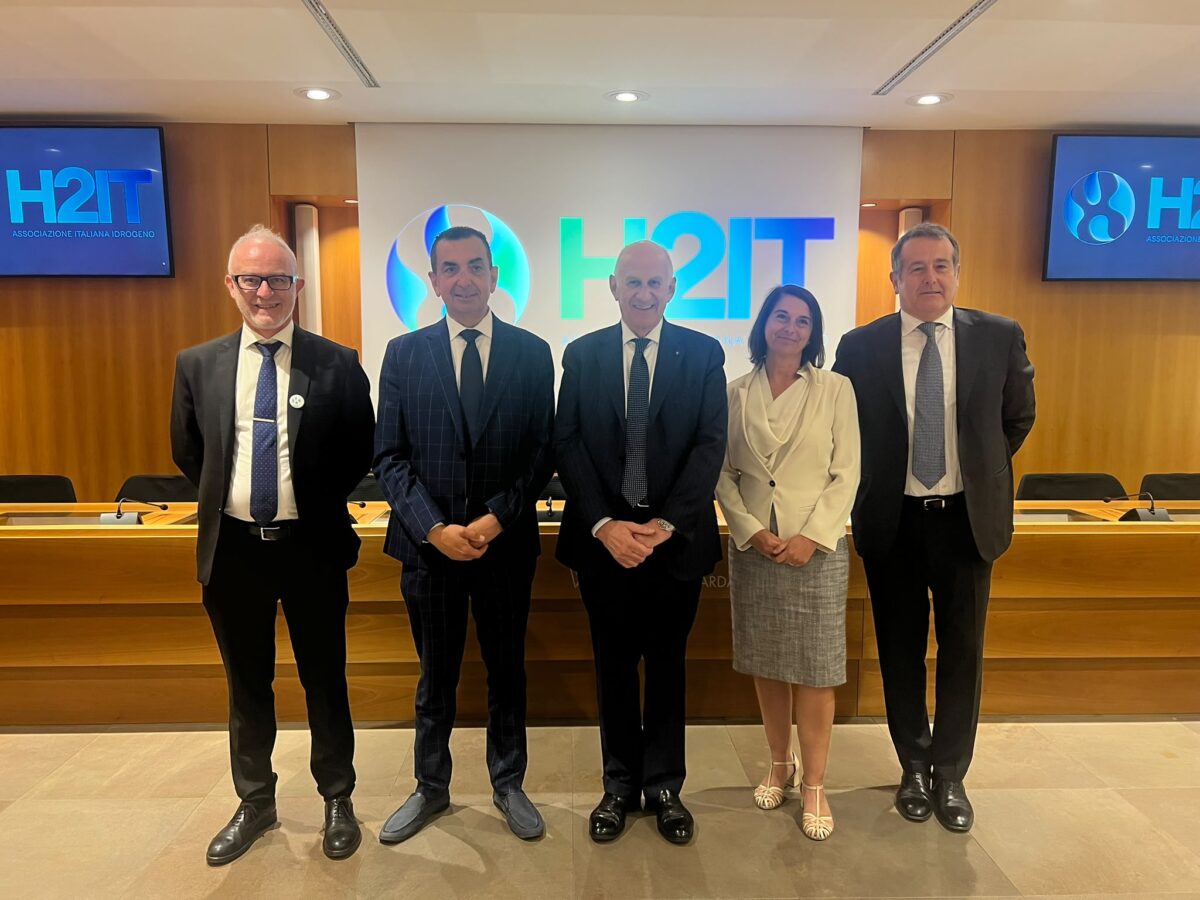 H2IT, Associazione Italiana Idrogeno: eletto il nuovo Consiglio Direttivo per il triennio 2026-2028 H2IT, Associazione Italiana Idrogeno: eletto il nuovo Consiglio Direttivo per il triennio 2026-2028