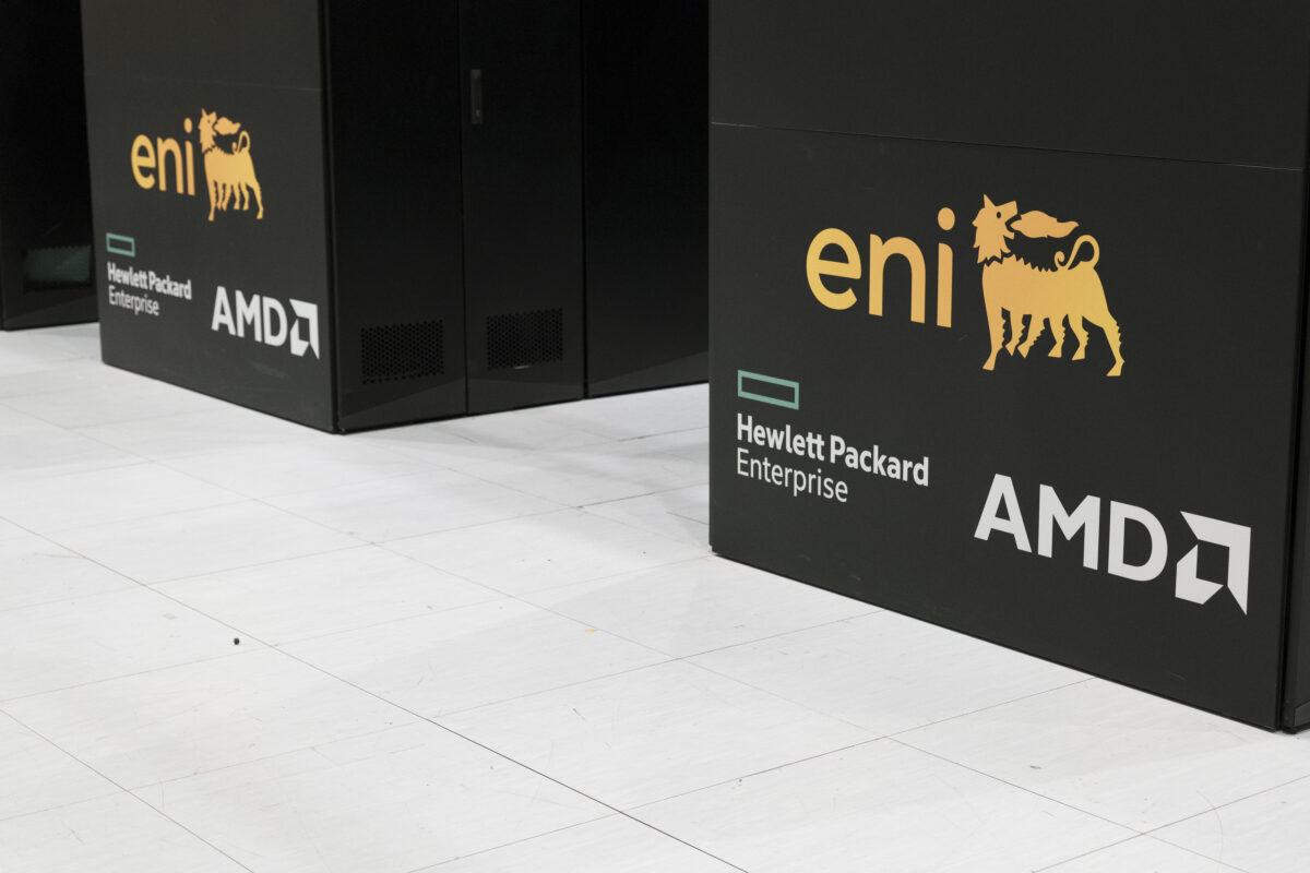 Eni ai vertici della classifica TOP500 e rafforza la leadership mondiale nel supercalcolo industriale Eni ai vertici della classifica TOP500 e rafforza la leadership mondiale nel supercalcolo industriale