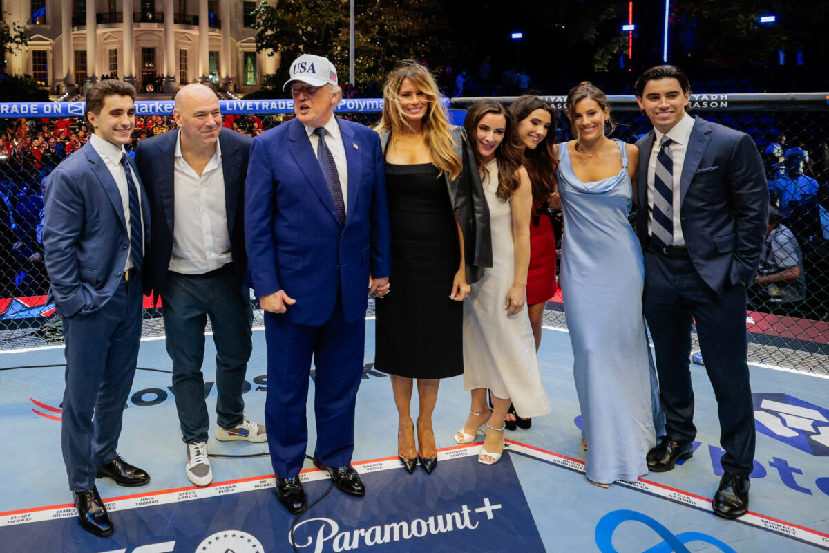 Galleria foto 'Trump festeggia 80 anni alla Casa Bianca. Le foto della festa, c’è anche Ibra' - foto 3