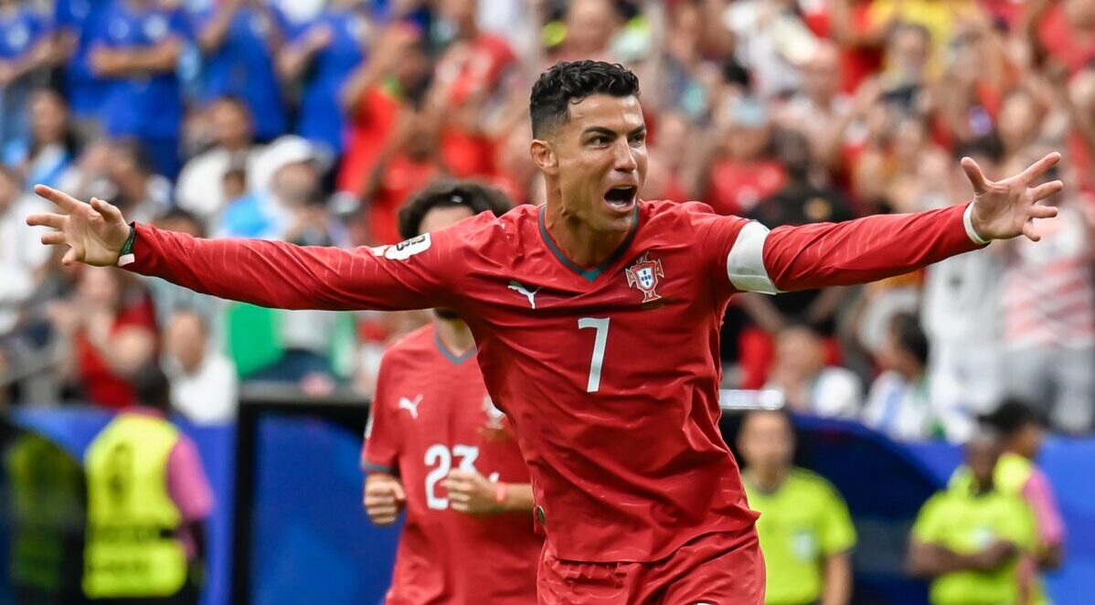 Mondiali 2026, Cristiano Ronaldo è ancora qui: due gol e un record da leggenda. È un Portogallo forza 5 Mondiali 2026, Cristiano Ronaldo è ancora qui: due gol e un record da leggenda. È un Portogallo forza 5