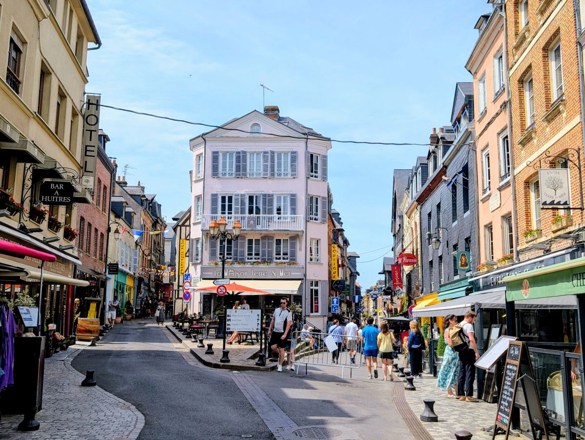 Honfleur, quel piccolo tesoro nascosto della Normandia Honfleur, quel piccolo tesoro nascosto della Normandia