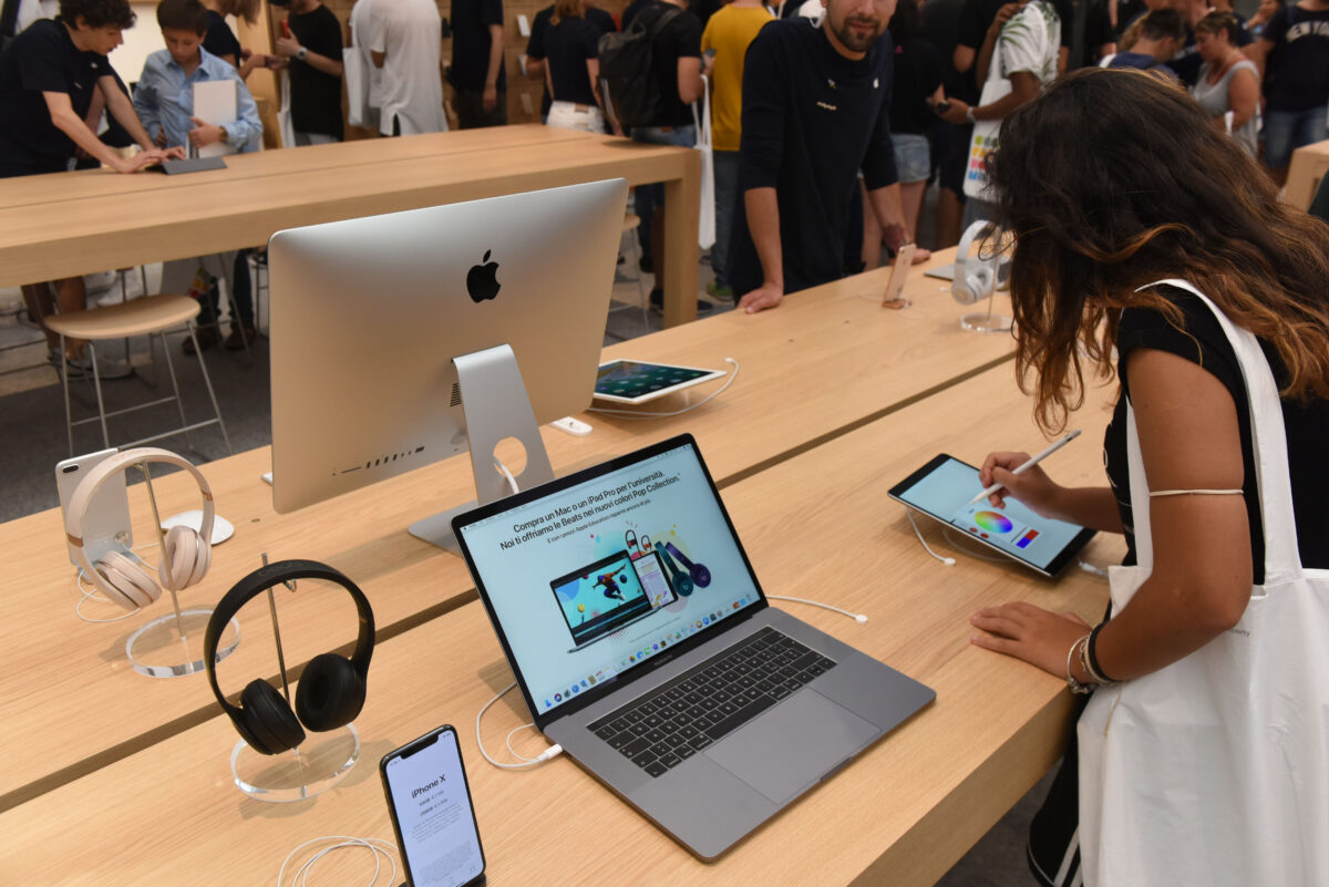 Apple, arriva la stangata: aumentano i prezzi di Mac e iPad, ecco quanto costano adesso