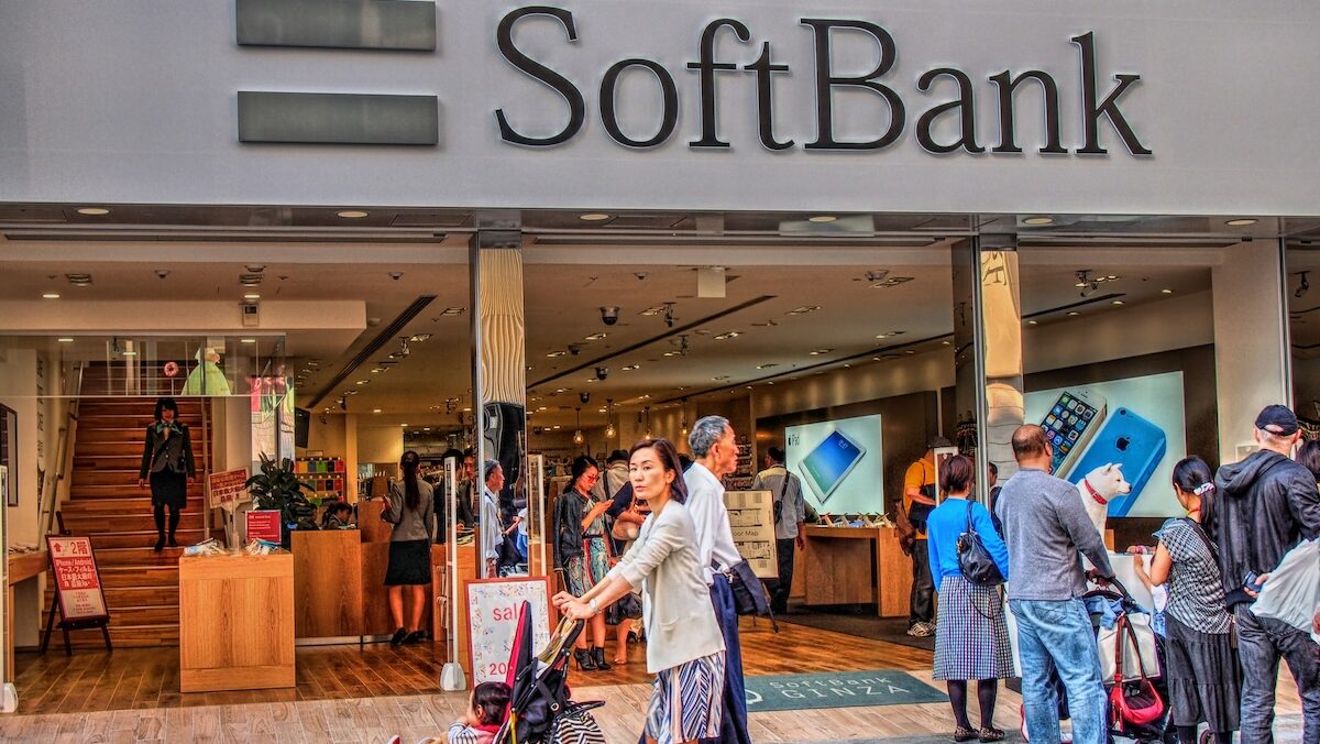 Toyota, cambia tutto. SoftBank ruba il primato alla casa automobilistica: ora è lei la società quotata che vale di più in Giappone Toyota, cambia tutto. SoftBank ruba il primato alla casa automobilistica: ora è lei la società quotata che vale di più in Giappone
