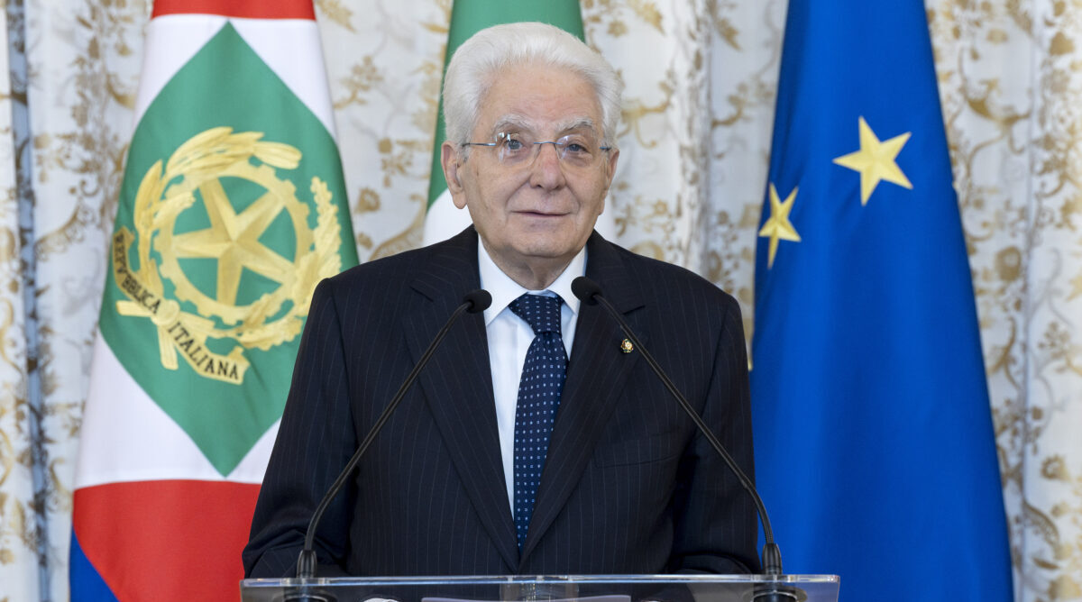 252 anni di Guardia di Finanza, gli auguri di Mattarella: “Viva le Fiamme Gialle, viva la Repubblica” 252 anni di Guardia di Finanza, gli auguri di Mattarella: “Viva le Fiamme Gialle, viva la Repubblica”