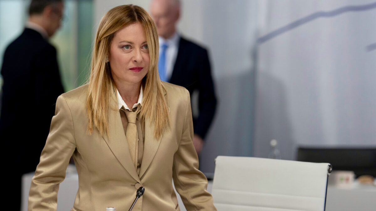 Dopo lo scontro con Trump e l’arrivo di Vannacci, per Giorgia Meloni è il momento delle scelte