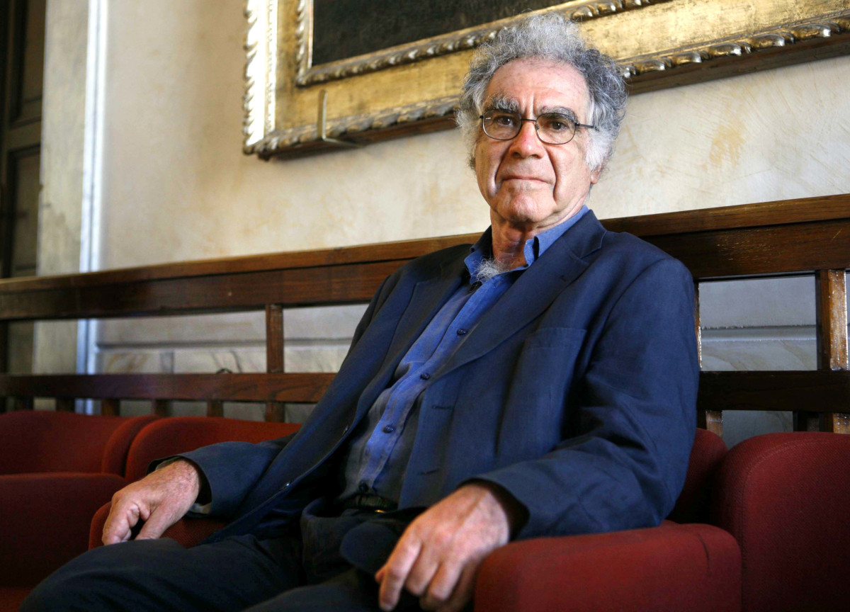Addio a Carlo Ginzburg, il maestro della mente. Uno dei più autorevoli storici italiani del secondo Novecento Addio a Carlo Ginzburg, il maestro della mente. Uno dei più autorevoli storici italiani del secondo Novecento