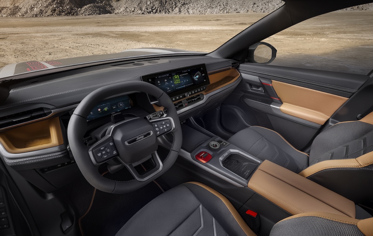 Jeep nuova Compass 2026, più autonomia e trazione integrale Jeep nuova Compass 2026, più autonomia e trazione integrale