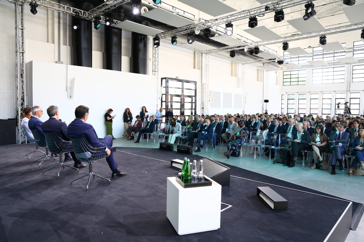 Eni racconta la Just Transition: energia, persone e territori al centro del report 2025