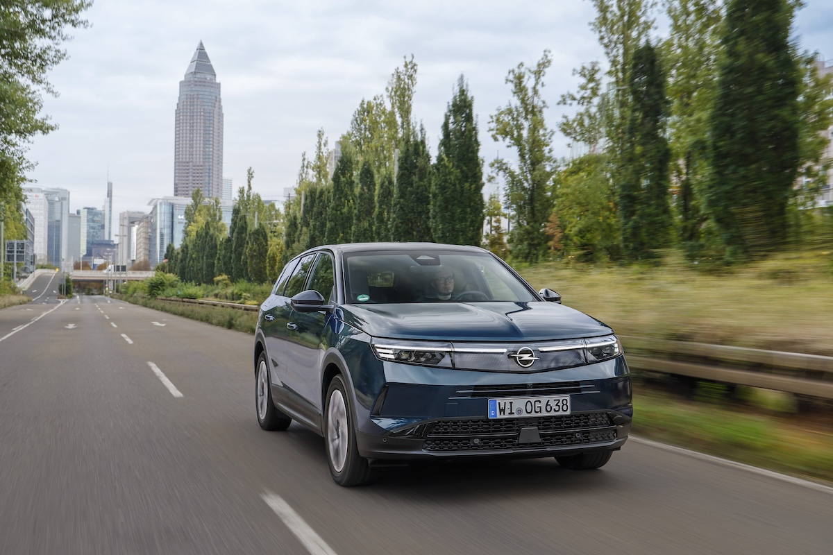 Grandland, così Opel cambia la fabbrica dei C-SUV Grandland, così Opel cambia la fabbrica dei C-SUV