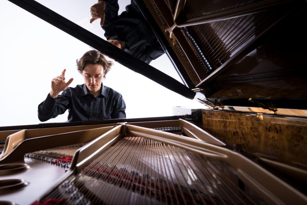 Generali Valore Cultura a Venezia: il recital di Alessandro Taverna diventa un film generato dal vivo con l’AI Generali Valore Cultura a Venezia: il recital di Alessandro Taverna diventa un film generato dal vivo con l’AI
