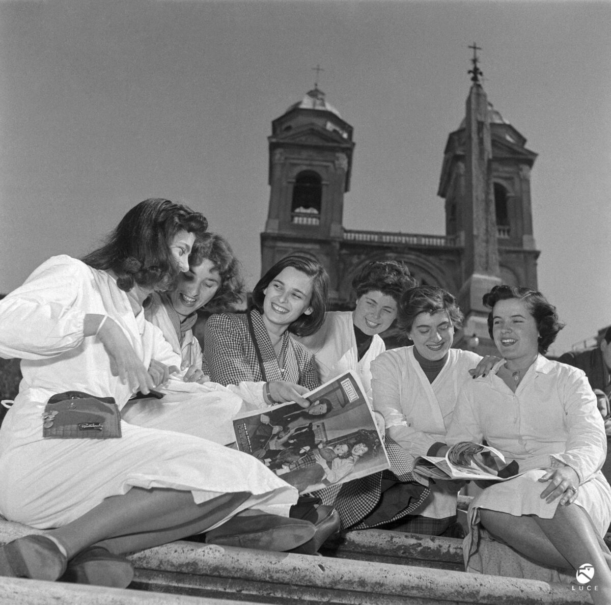 Glamour e innovazione industriale, la città che insegnò moda e stile a teste coronate e divi di Hollywood Glamour e innovazione industriale, la città che insegnò moda e stile a teste coronate e divi di Hollywood