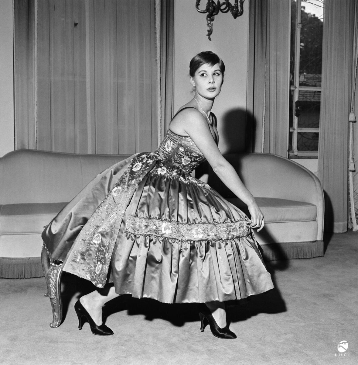 Glamour e innovazione industriale, la città che insegnò moda e stile a teste coronate e divi di Hollywood Glamour e innovazione industriale, la città che insegnò moda e stile a teste coronate e divi di Hollywood