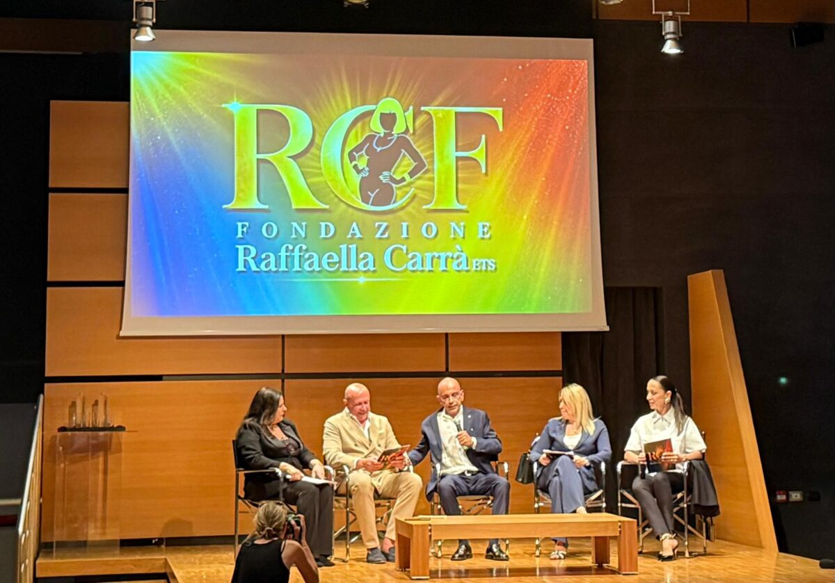 Solidarietà, rispetto e inclusione, i valori di Raffaella Carrà Foundation per i giovani talenti in difficoltà