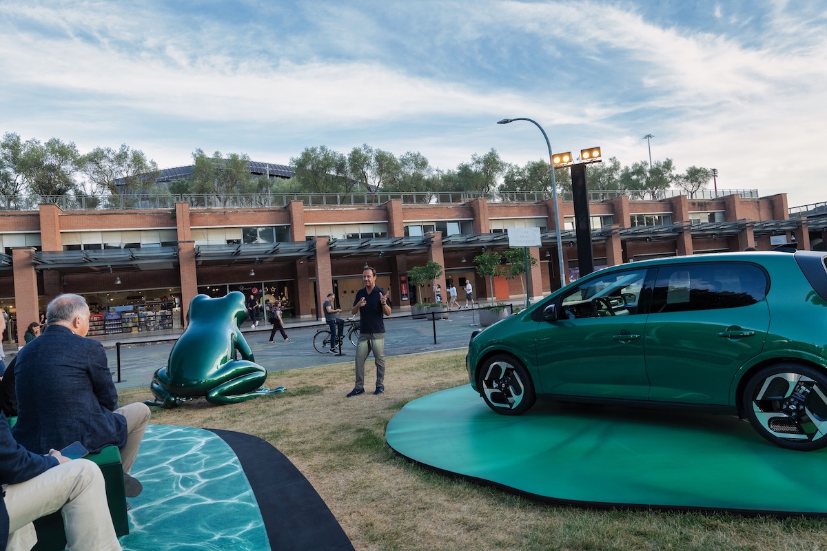Renault Twingo elettrica, a Roma nasce House of Frog Renault Twingo elettrica, a Roma nasce House of Frog