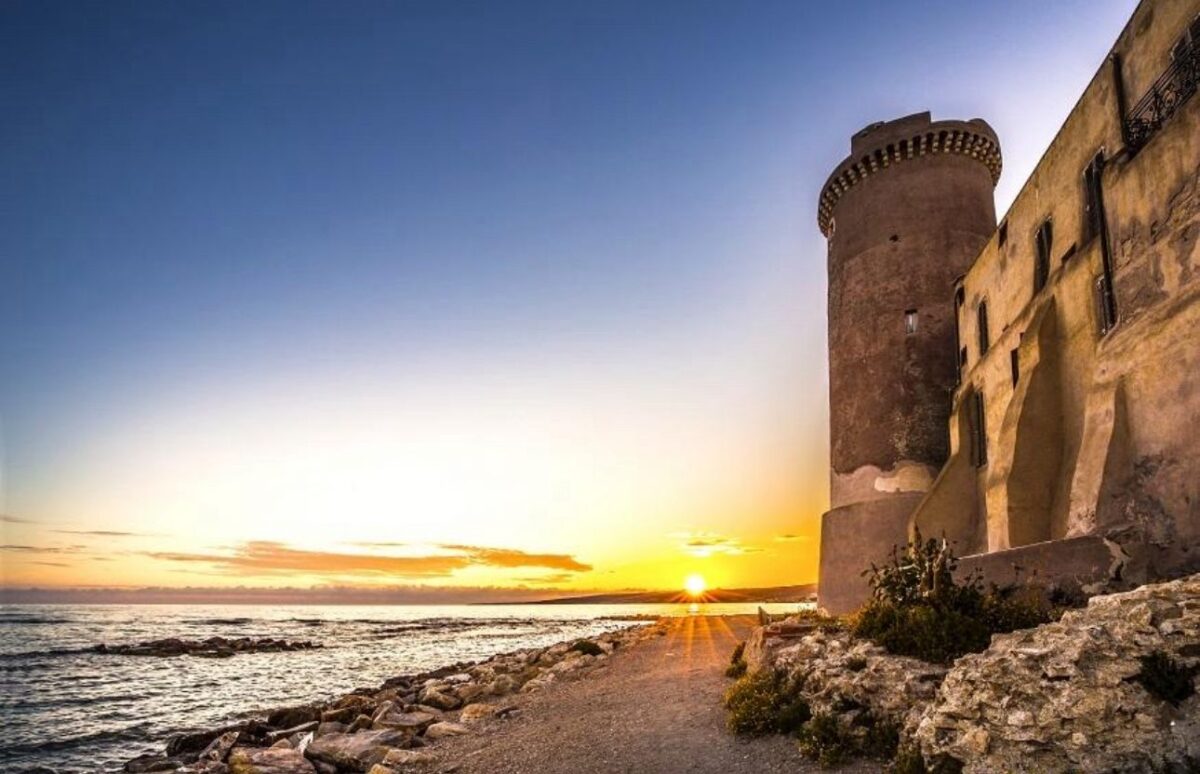 Effetto Hormuz sul litorale laziale? Tra rincari e geopolitica, più vacanze in prossimità per i romani Effetto Hormuz sul litorale laziale? Tra rincari e geopolitica, più vacanze in prossimità per i romani