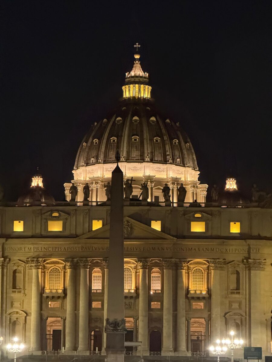 Dal Pantheon all’Arco di Tito: il latino come guida alternativa tra architettura e propaganda imperiale Dal Pantheon all’Arco di Tito: il latino come guida alternativa tra architettura e propaganda imperiale