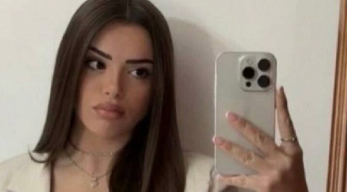 Napoli sotto choc, trovato il cadavere della ventiduenne Immacolata Panico: si è tolta la vita nella sua auto