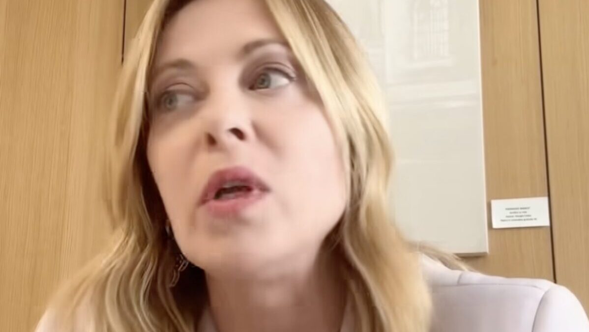 Meloni allibita dopo gli attacchi: “Non so perché Trump si comporti così”. VIDEO