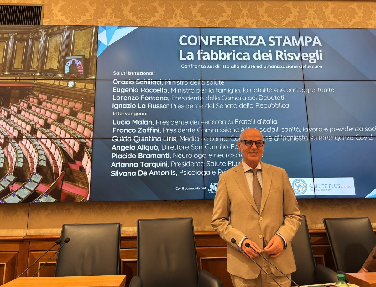 “La fabbrica dei risvegli”, dalla sanità all’umanizzazione delle cure: a Roma il dialogo sul libro del neurologo Placido Bramanti