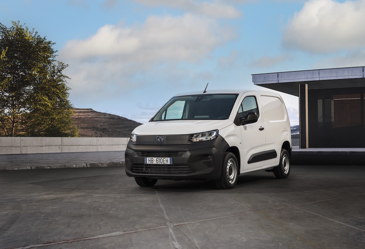 Stellantis punta sui Compact Van multi-energia Stellantis punta sui Compact Van multi-energia