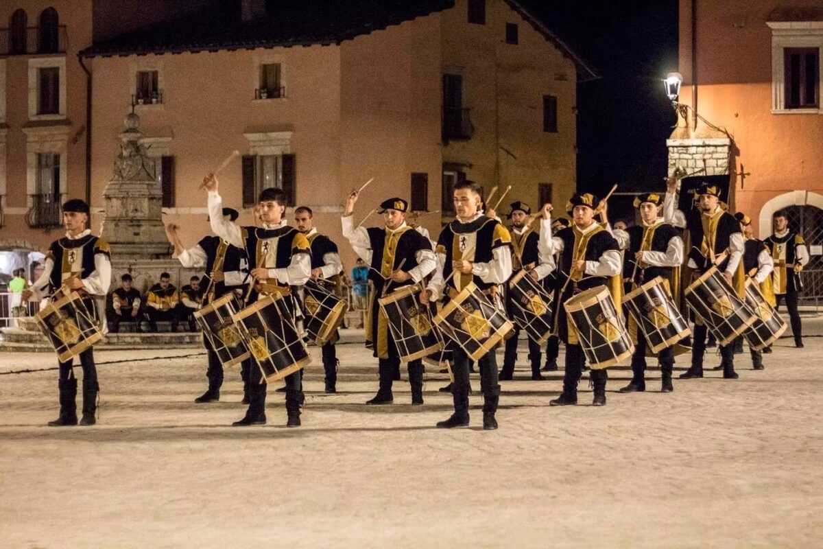 Il Lazio in costume tra storia, passioni e tradizioni Il Lazio in costume tra storia, passioni e tradizioni