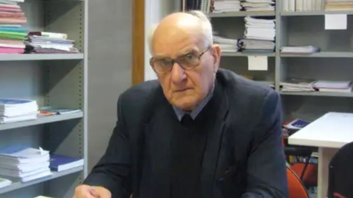 Addio a Ulrico Carlo Hoepli, l’ “artigiano del libro” che ha custodito per decenni la storia della libreria milanese Addio a Ulrico Carlo Hoepli, l’ “artigiano del libro” che ha custodito per decenni la storia della libreria milanese