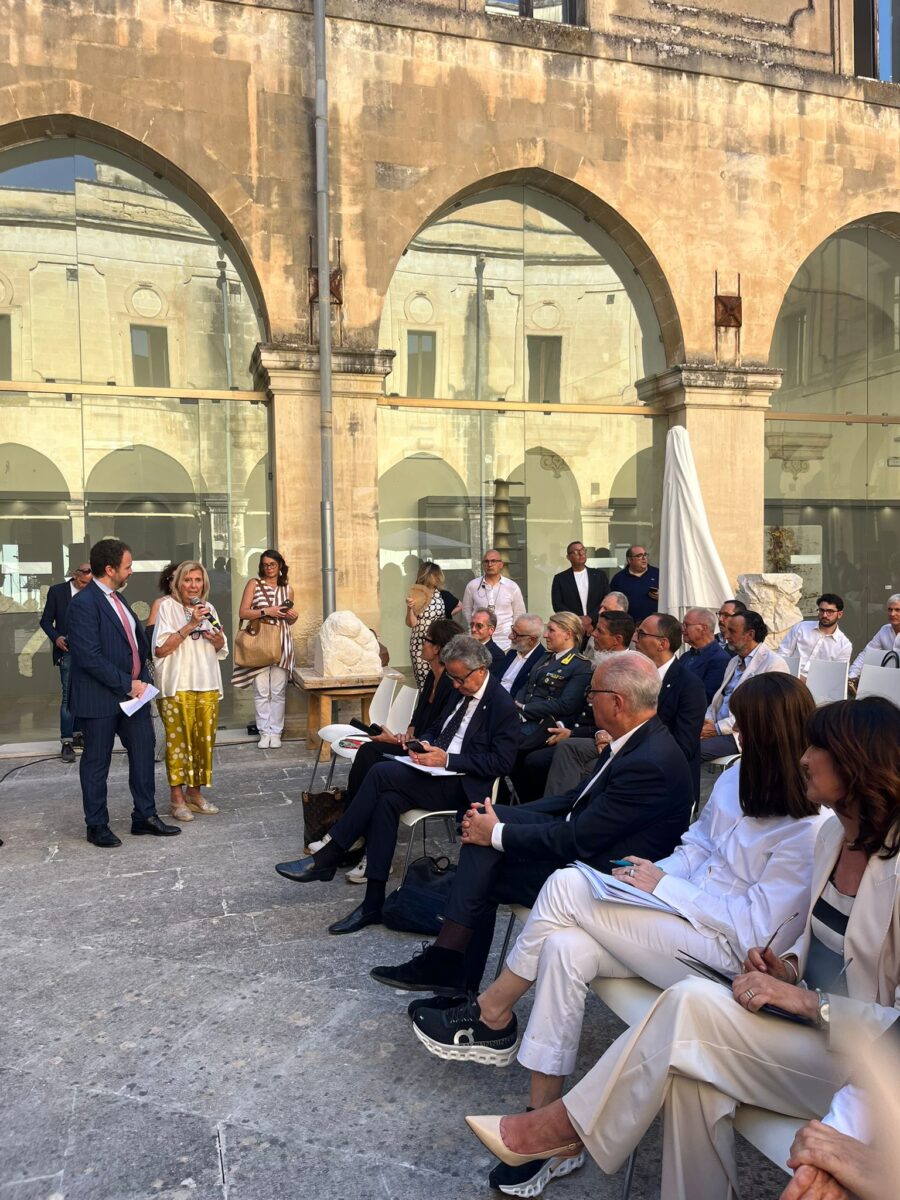 Affaritaliani a Lecce con Bernini e Mantovano: la cartapesta diventa futuro con il master tra tradizione e innovazione