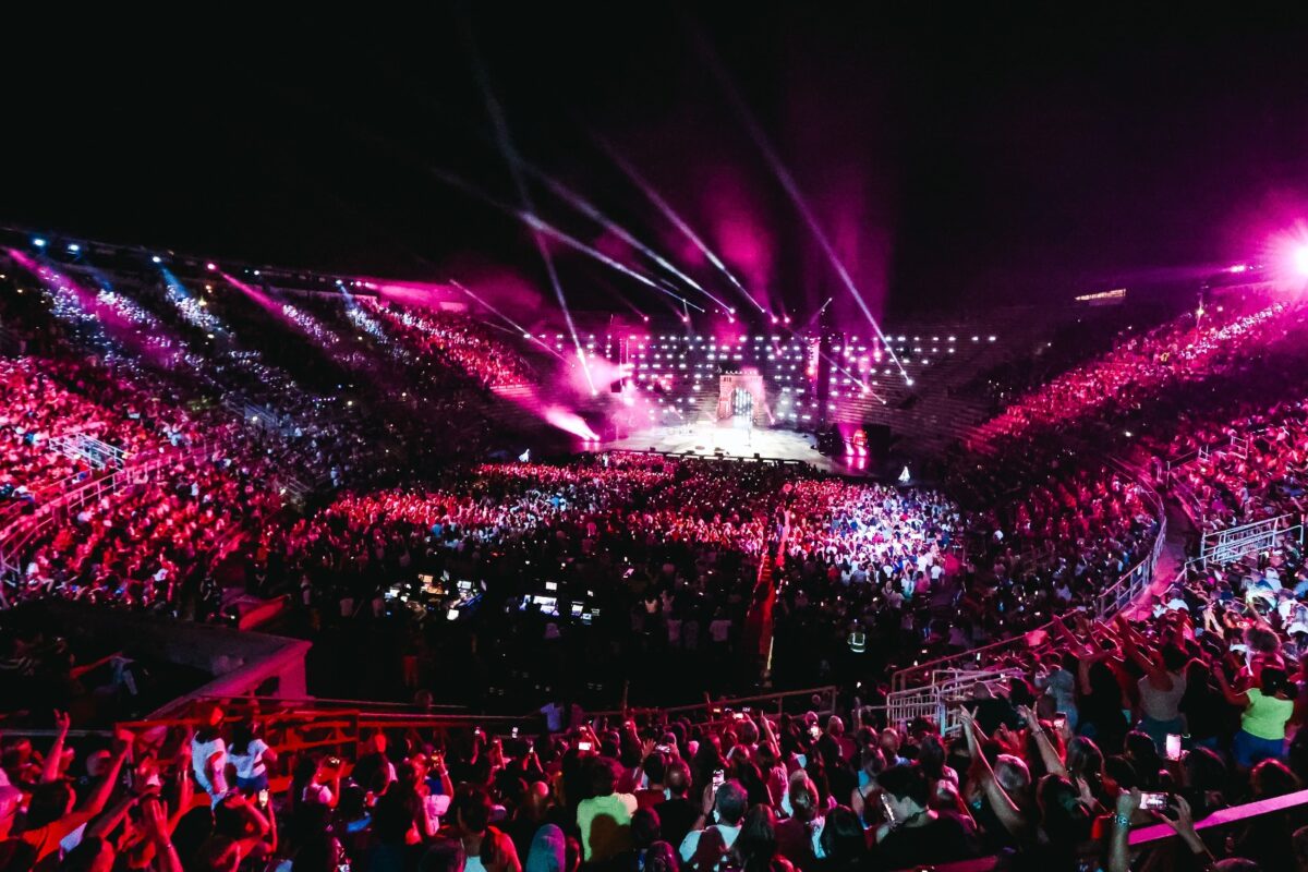 Radio Zeta Future Hits Live: all’Arena di Verona, il 2 settembre, nasce la nuova musica Radio Zeta Future Hits Live: all’Arena di Verona, il 2 settembre, nasce la nuova musica