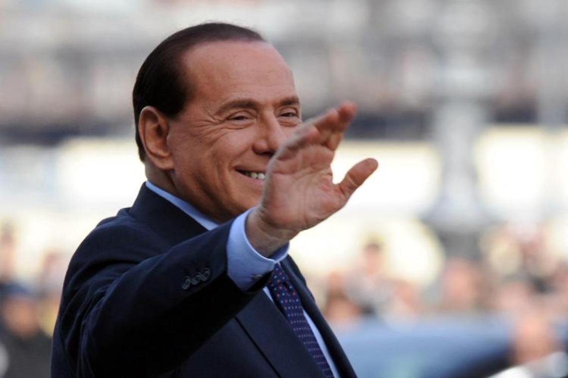Berlusconi, tre anni fa l’addio del “Cavaliere” al mondo. La storia dell’imprenditore e politico che ha cambiato l’Italia Berlusconi, tre anni fa l’addio del “Cavaliere” al mondo. La storia dell’imprenditore e politico che ha cambiato l’Italia