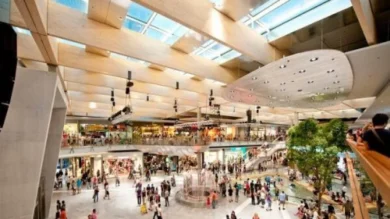 I centri commerciali sono le nuove piazze della socialità romana