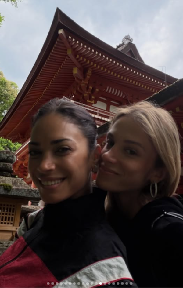 Elodie-Franceska Nuredini, il selfie a letto scalda i social: si comincia anche a parlare di matrimonio Elodie-Franceska Nuredini, il selfie a letto scalda i social: si comincia anche a parlare di matrimonio
