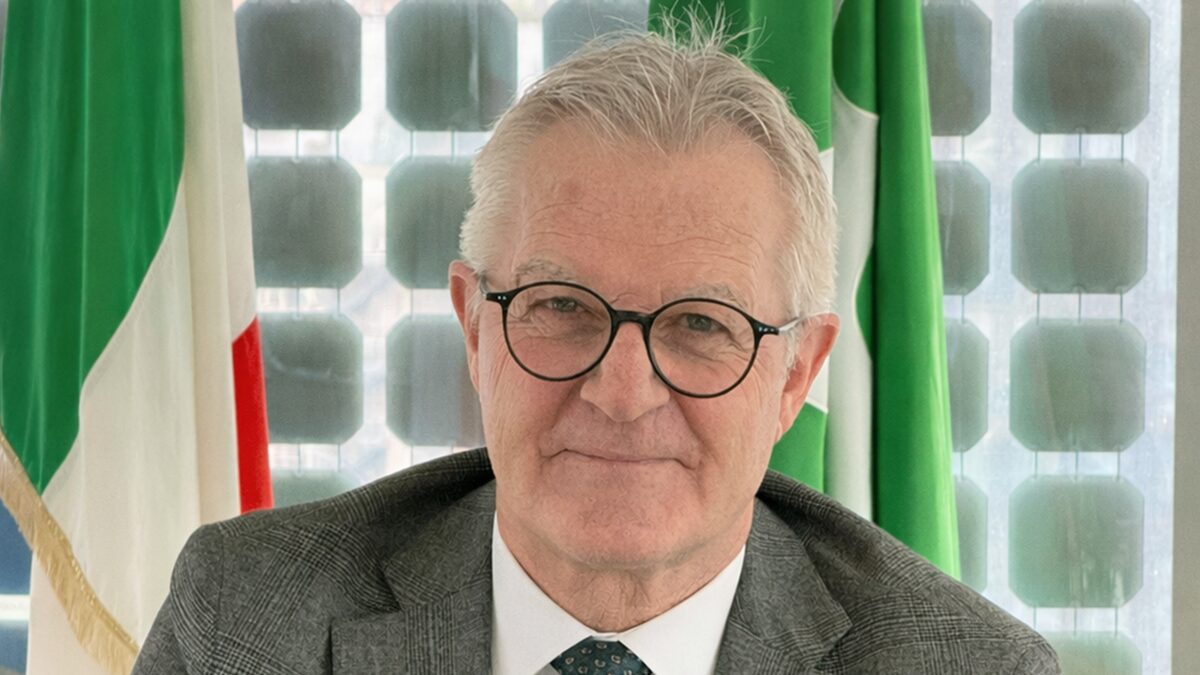 La Lombardia guida l’innovazione: approvata la prima legge regionale sui Data Center La Lombardia guida l’innovazione: approvata la prima legge regionale sui Data Center