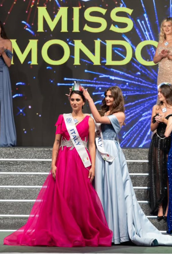Miss Mondo Italia 2026, chi è Mia Zottoli Montanaro: bellezza tarantina ma con radici argentine Miss Mondo Italia 2026, chi è Mia Zottoli Montanaro: bellezza tarantina ma con radici argentine
