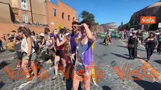 Le immagini all’interno del corteo antifascista al Colosseo