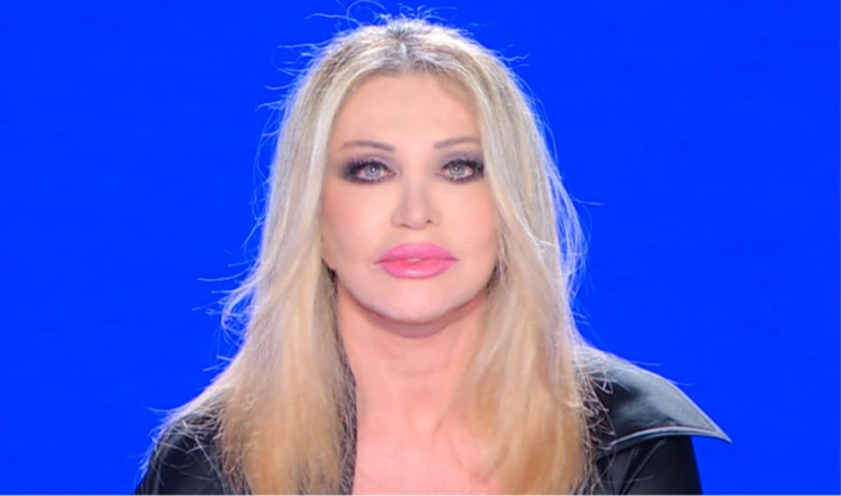 Mondiali 2026, Paola Ferrari risponde agli insulti per il suo aspetto: “Ho avuto un tumore alla pelle” Mondiali 2026, Paola Ferrari risponde agli insulti per il suo aspetto: “Ho avuto un tumore alla pelle”
